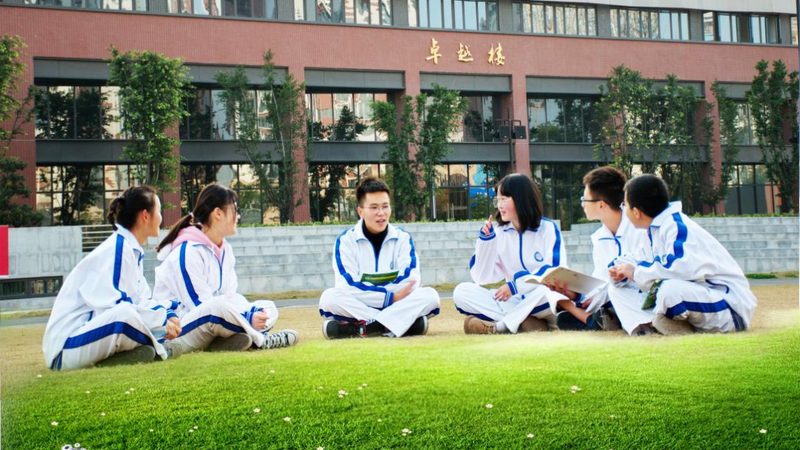 揭秘电子配件定制加工：如何选择合适的厂家与报价
